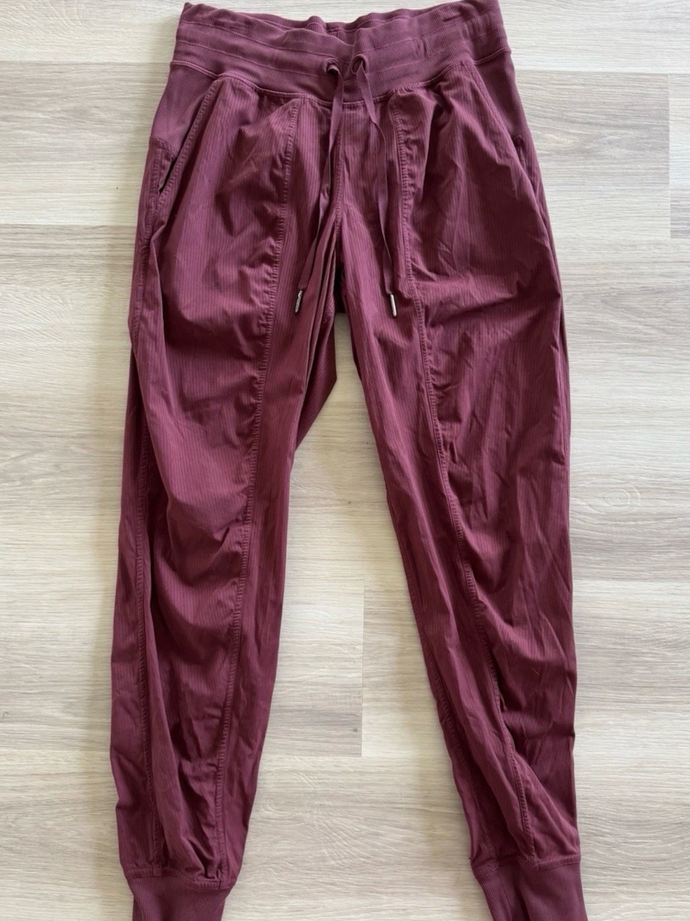 Lululemon Dance Studio Mid Rise Jogger Full Length Womens Size 6 Maroon Garnet